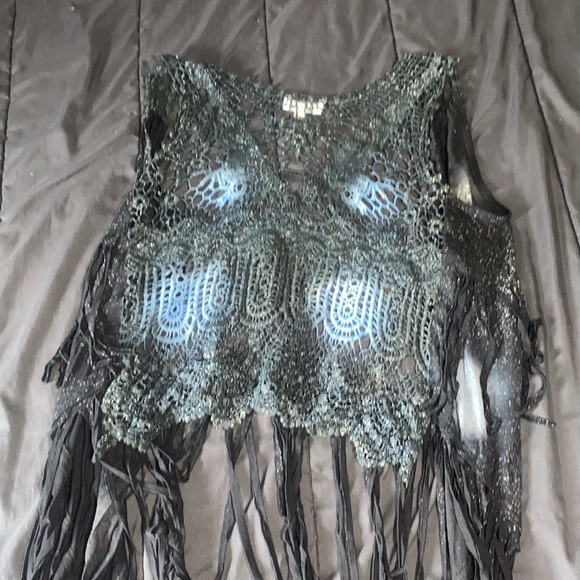 Black and Blue Fringe Lace Vest - Picture 4 of 4